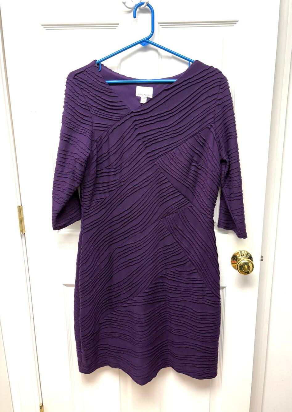 Donna Morgan Dress Purple Offset V Neck Lined Textured Pattern, NWT, Size 14